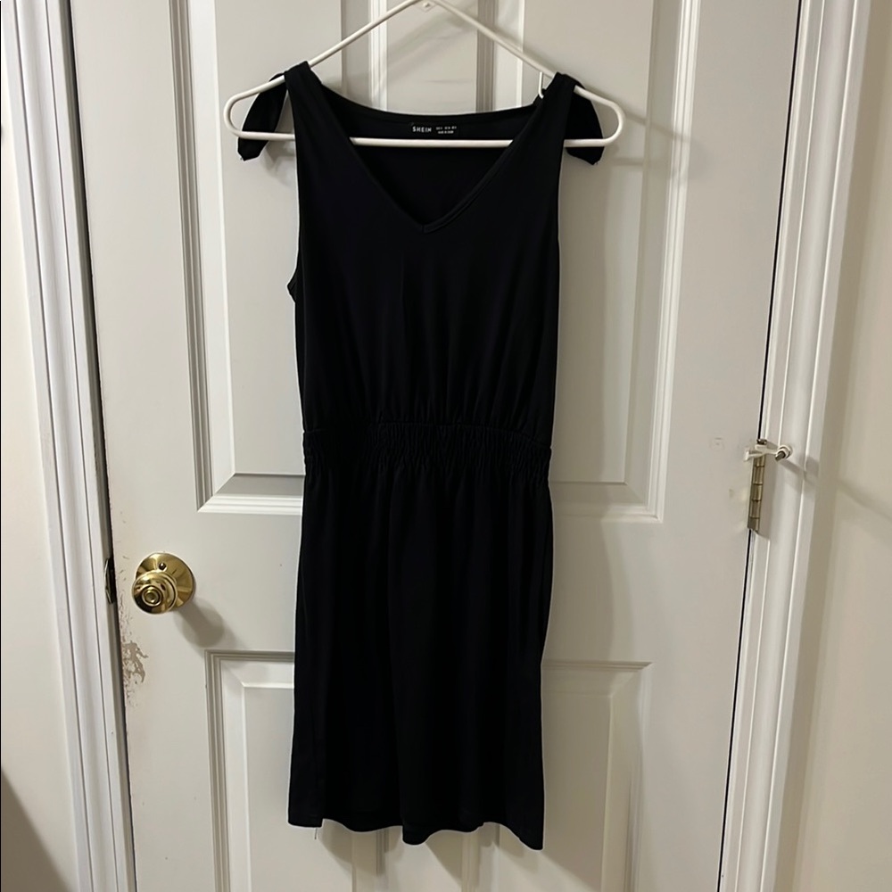 Black Sleeveless Dress